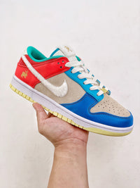 Nike SB Dunk Low  "beige red blue "