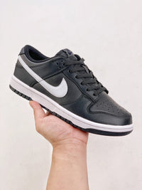 Nike SB Dunk Low "Black"