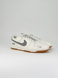 Nike SB Dunk Low cream grey