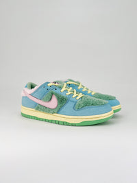 Nike SB Dunk Low fuzzy