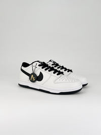 Nike SB Dunk Low black and white