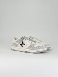 Nike SB Dunk low grey white