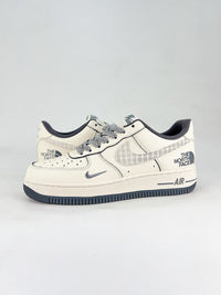 nike airforce1 low north face squares