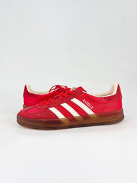 Adidas gazelle bright red